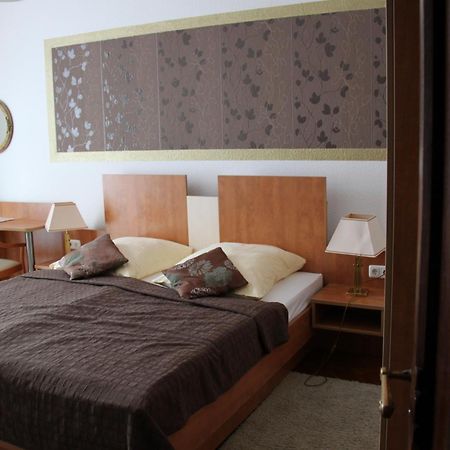 Hotel Vier Loewen Traben-Trarbach Zewnętrze zdjęcie