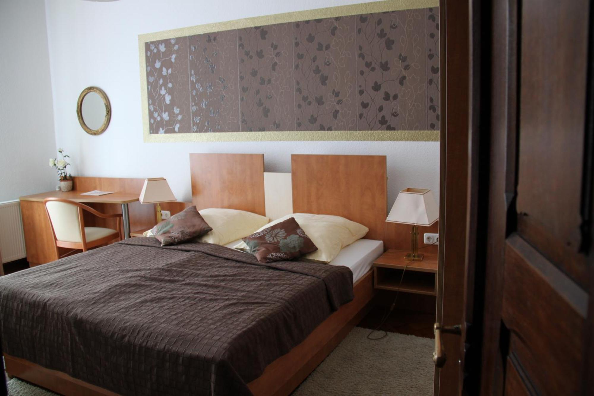Hotel Vier Loewen Traben-Trarbach Zewnętrze zdjęcie