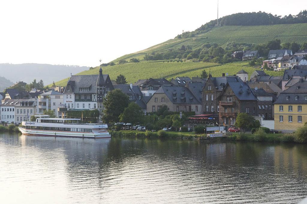 Hotel Vier Loewen Traben-Trarbach Zewnętrze zdjęcie
